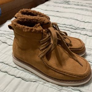 Gap boots size 13